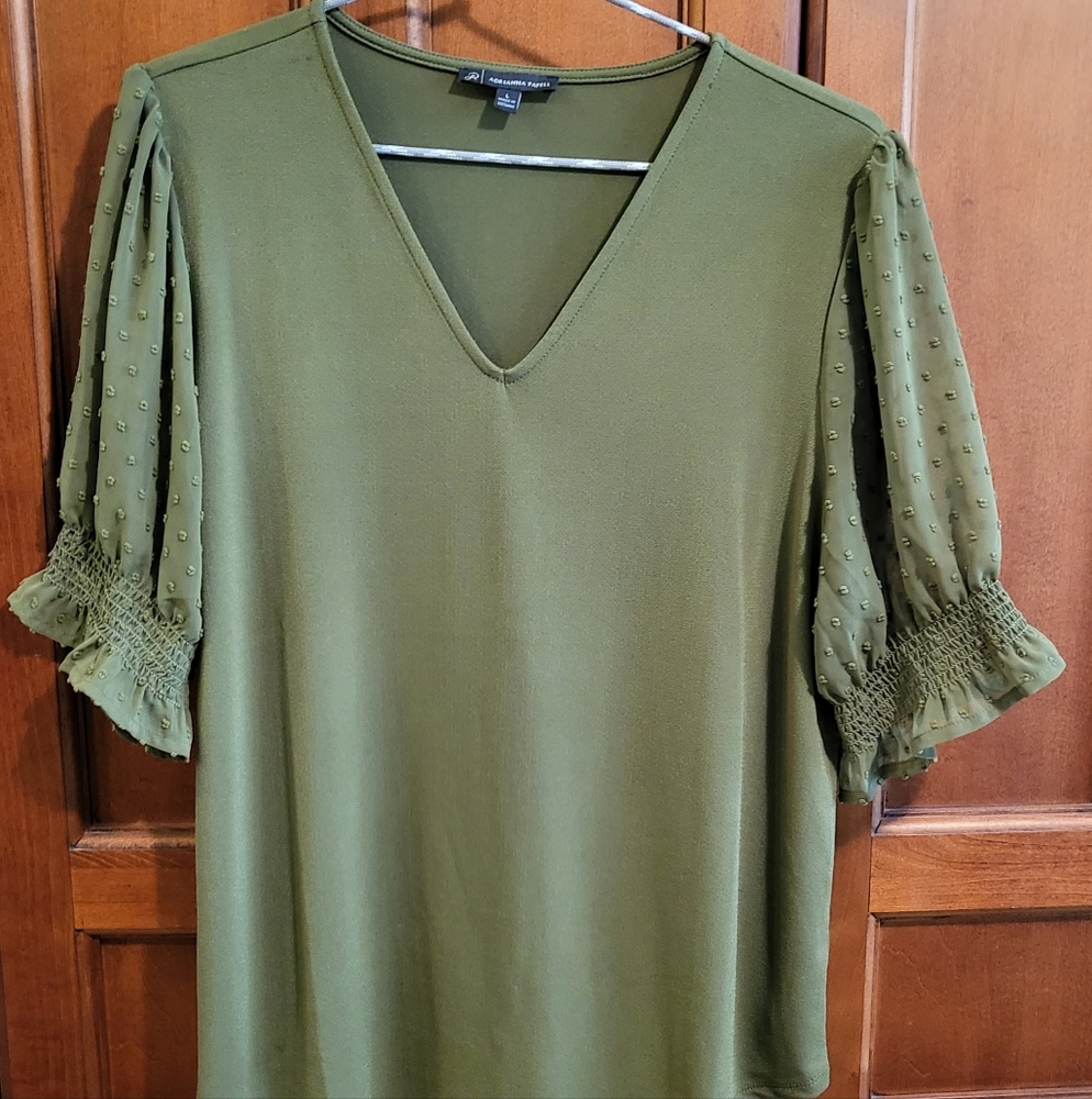 Adrianna Papell Olive Green V-Neck Puff Sleeve Blouse